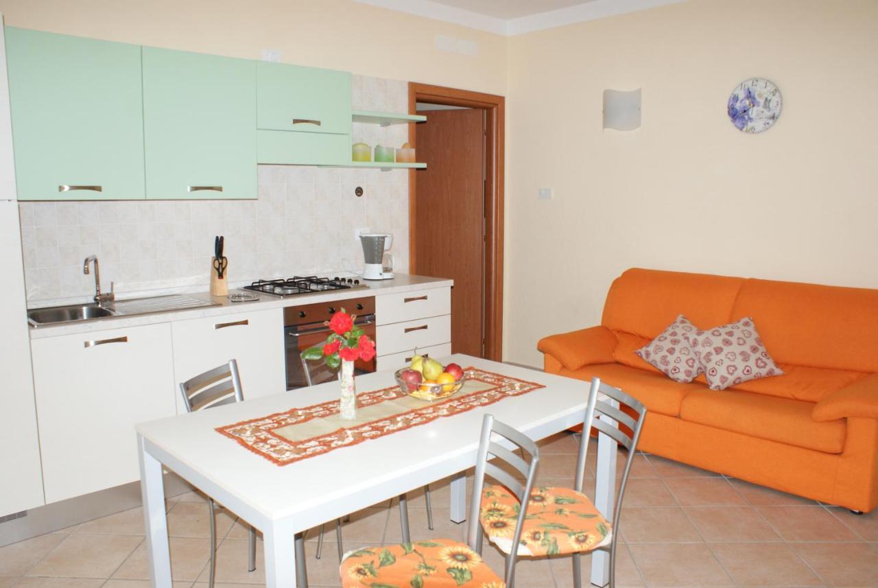 אפרטהוטל ברנצונה סול גארדה La Casa Di Pericle מראה חיצוני תמונה